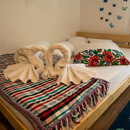 Farm stay Lacrima Izei Sacel (Maramures)