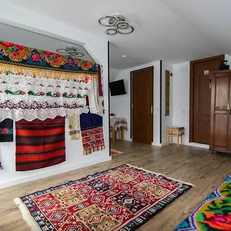 Lacrima Izei Farm stay *